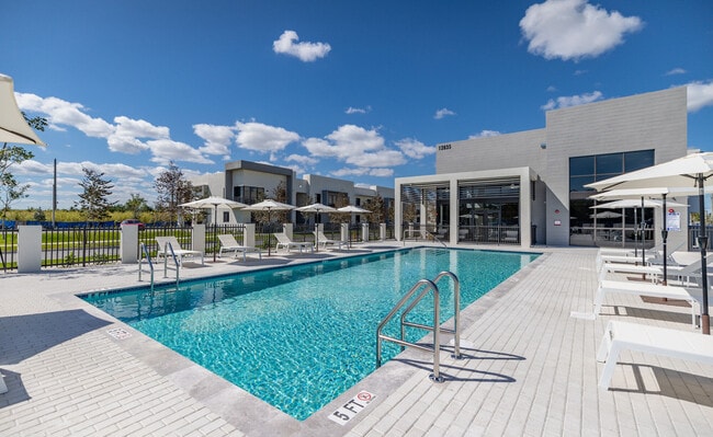 Building Photo - Casa Princeton