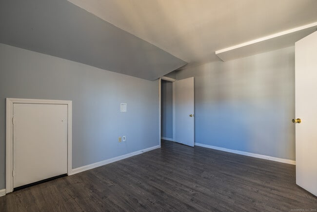 Building Photo - 56 Park Ave