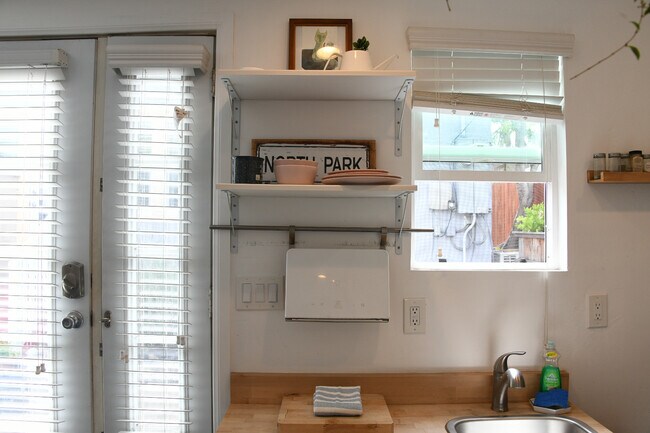 Building Photo - 3254 Upas St