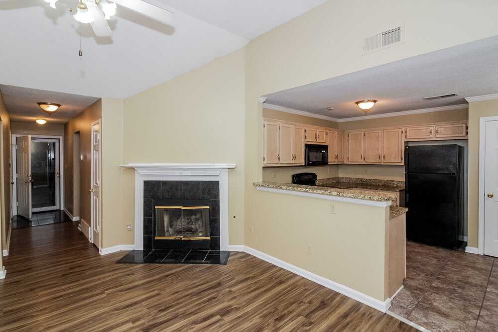 Building Photo - 2184 Stone Stream Dr