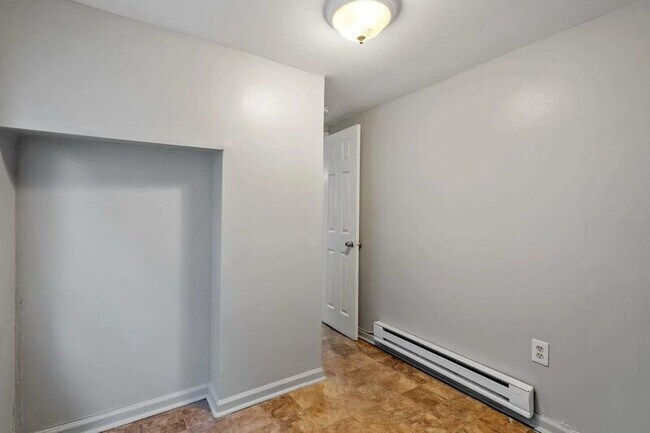 Building Photo - 56 Pershing Ave