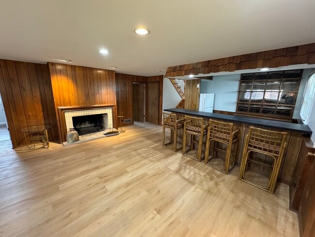 Building Photo - 1705 Central Ave