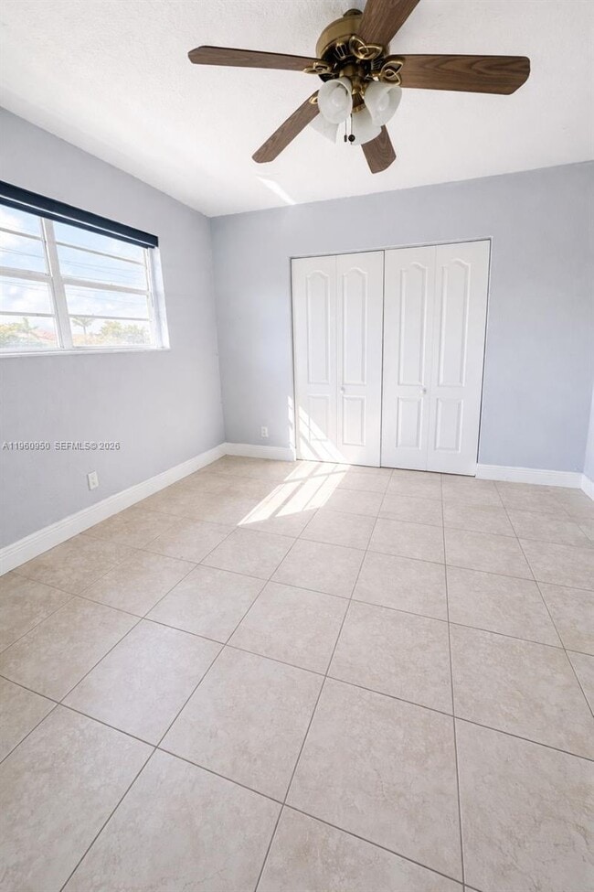 Building Photo - 110 SE 2nd St