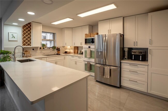 Building Photo - 2750 NE 183rd St