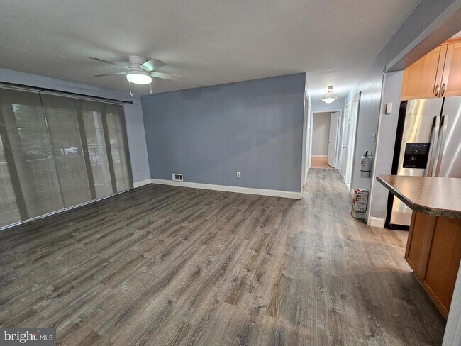 Building Photo - 48 Lehavre Ct