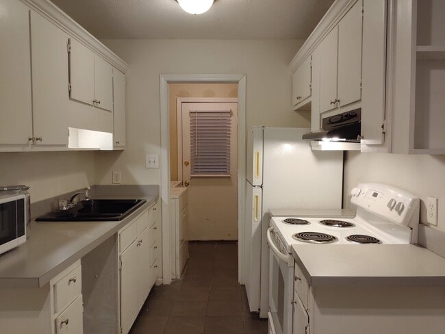 Building Photo - 110 Horizon River Dr