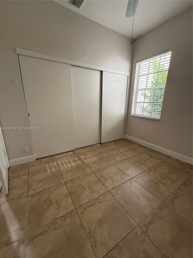 Building Photo - 1007 Nandina Dr