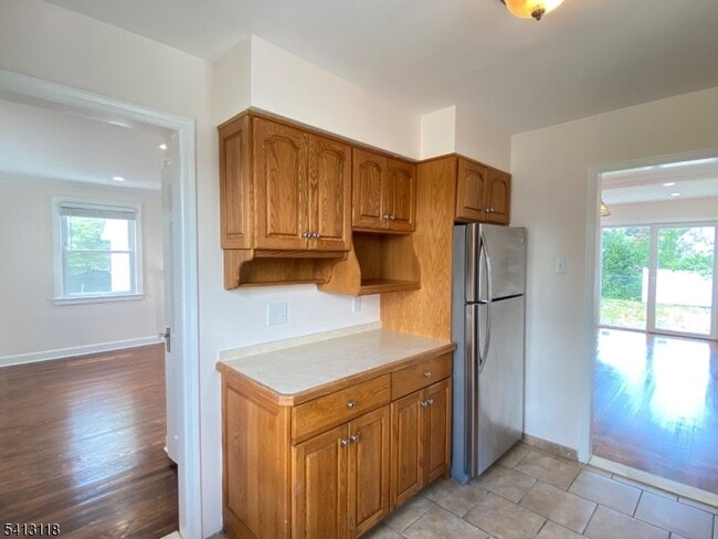 Building Photo - 52 Day St