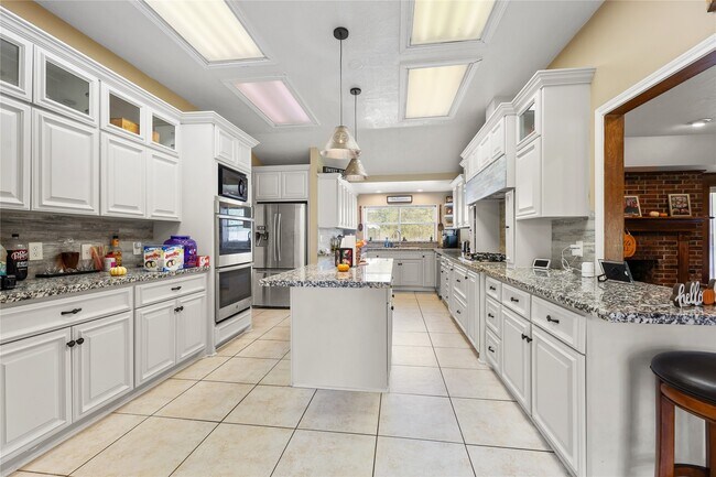 Building Photo - 22831 Fritz Ln