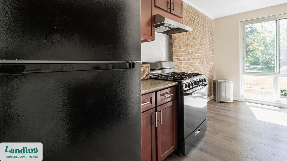 Building Photo - 6220 Springhill Dr