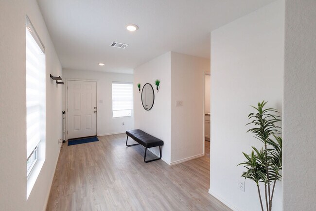 Building Photo - 10502 Torroja Wy