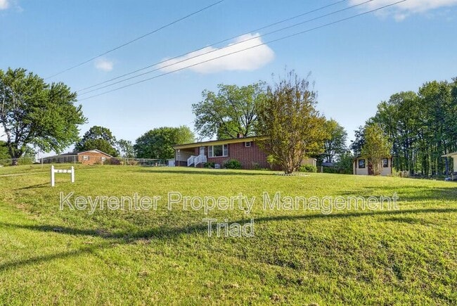 Building Photo - 402 Rand Blvd