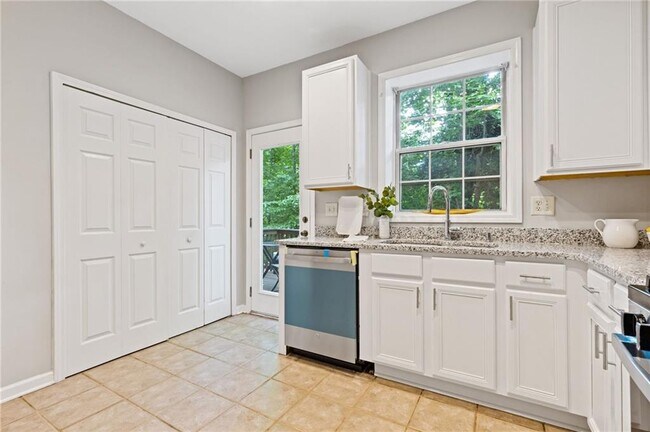 Building Photo - 1607 Jackson Trace Ct