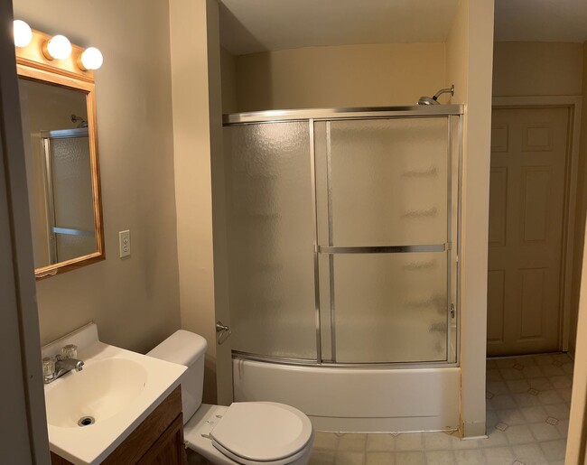 Building Photo - 2 Bedroom House in Millvale