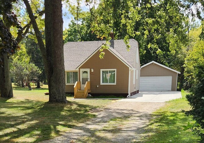 Building Photo - 2855 Mann Rd