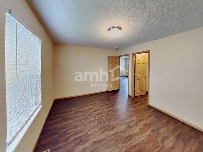 Building Photo - 6875 Tumbleweed Ln