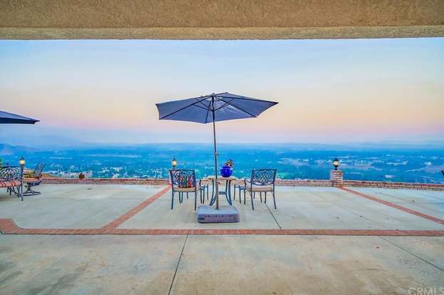 Building Photo - 7380 Live Oak Dr