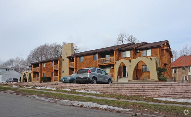 Building Photo - Maplewood Terrace Apartments