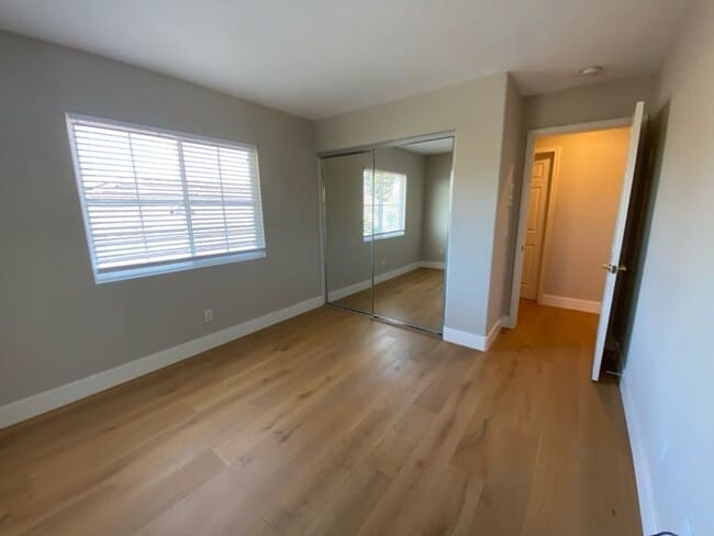 Building Photo - Great 5 Bd/3Bth in the San Marcos Santa Fe...