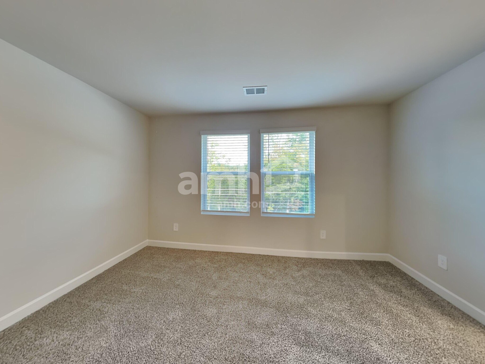 Building Photo - 769 Treeline Rd