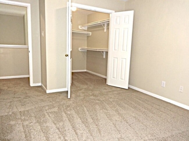 Building Photo - 2906 Tara Gables Ct