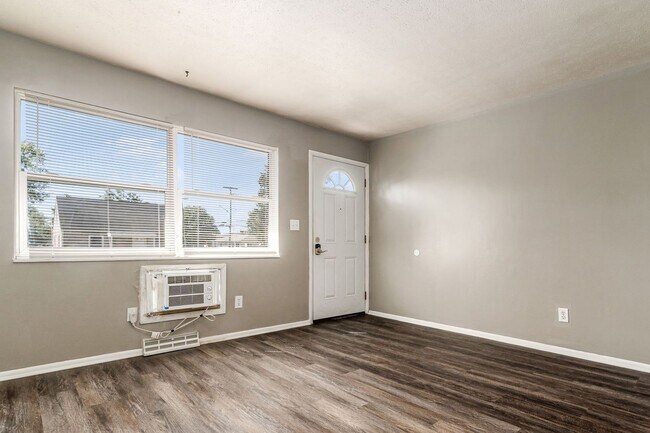 Building Photo - 4277 Wright Ave