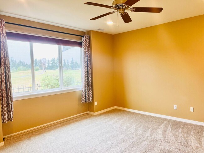 Building Photo - 8333 Camano Loop NE