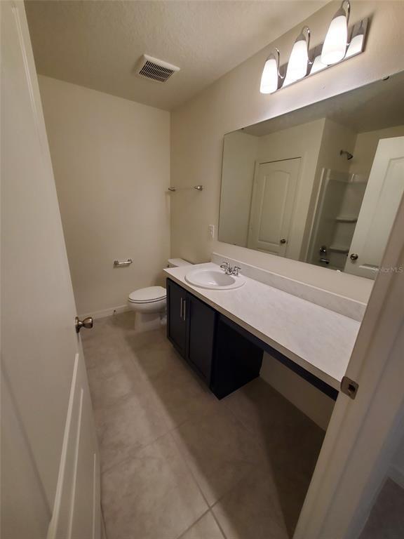 Building Photo - 2058 Ficus St