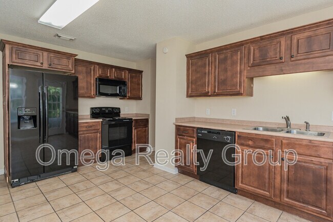 Building Photo - 13865 Roanoke Dr