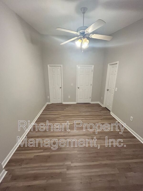 Building Photo - 1379 Pampas Cir