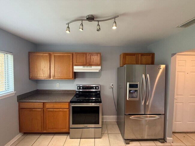 Building Photo - Beautiful 2BR/2BA Condo in Sarasota!