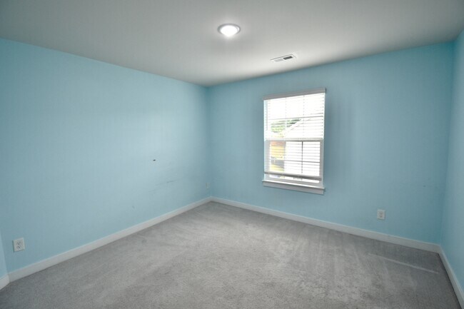 Building Photo - 7111 Waterwheel St SW