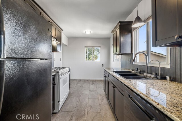 Building Photo - 3732 Dwiggins St