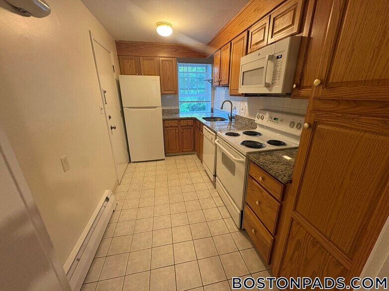 Primary Photo - 34 Worthen Rd