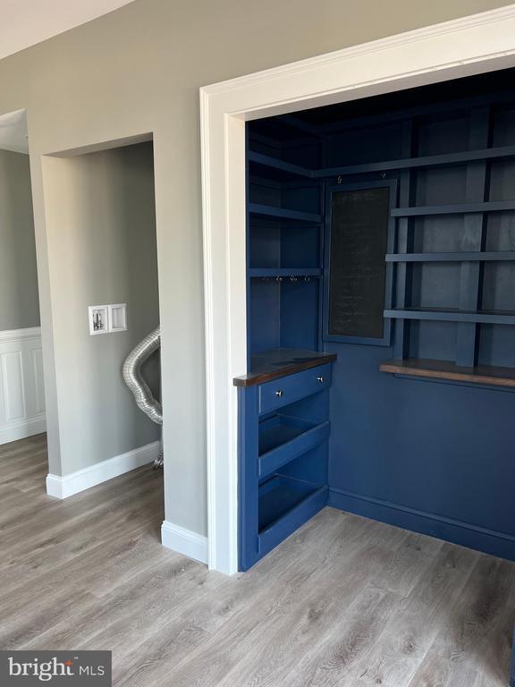 Building Photo - 7617 Old Plank Rd