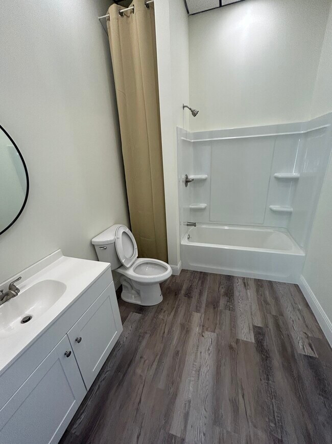 Building Photo - 67 Sand Creek Rd