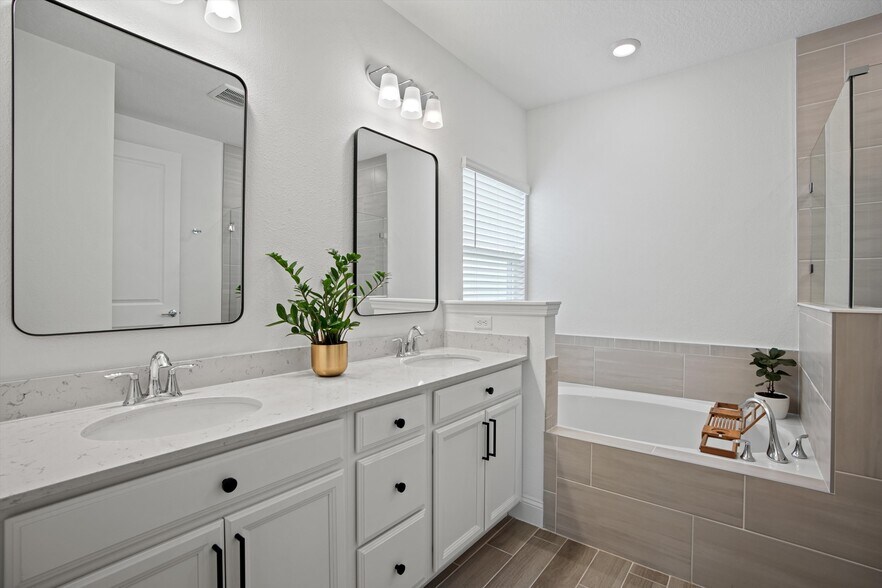 Master BathroomMa - 294 Varner Way