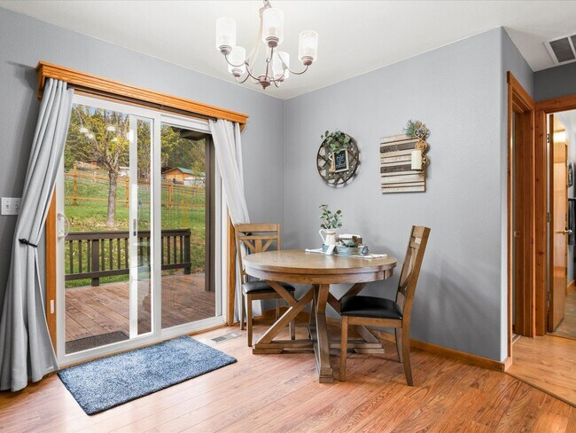 Building Photo - Spacious Single-Level Home in Wilderness Ranch