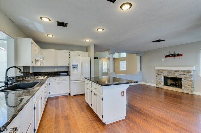 Building Photo - 9201 Buckhaven Dr