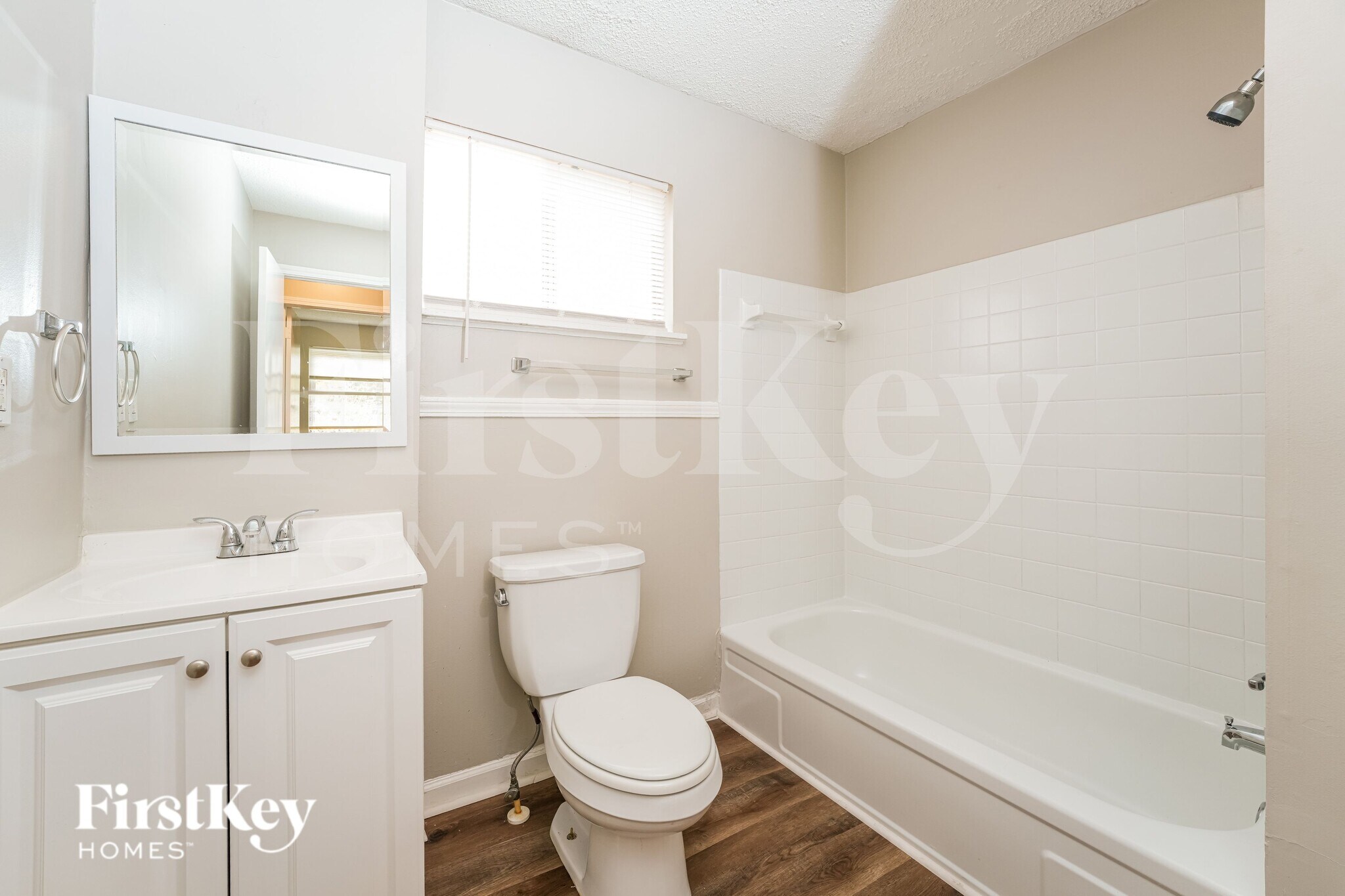 Building Photo - 123 Scarsdale Dr