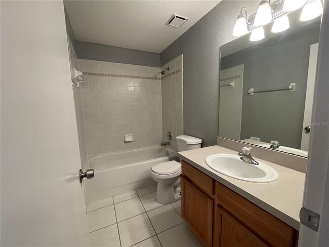 Building Photo - 13543 Embassy Park Ct