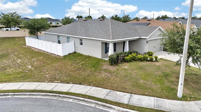 Building Photo - 522 Pentas Ln