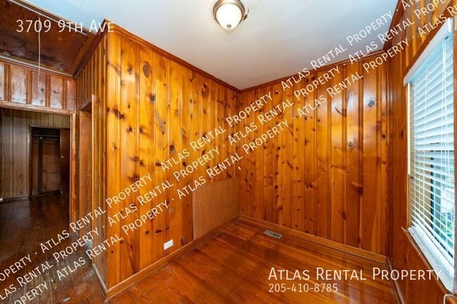 Building Photo - 3709 9th Ave