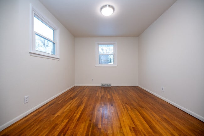 Building Photo - Home in Far North Peoria