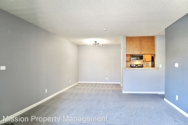 Building Photo - 2 br, 2 bath House - 39821 Cedar Blvd Unit...
