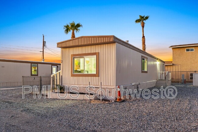 Building Photo - 437 Riverfront Dr