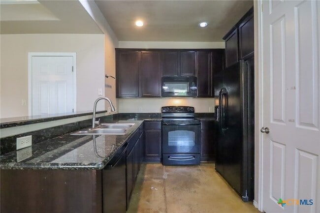 Building Photo - 1125 Brown Rock Dr