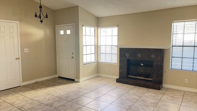 Building Photo - Rancho Las Palmas