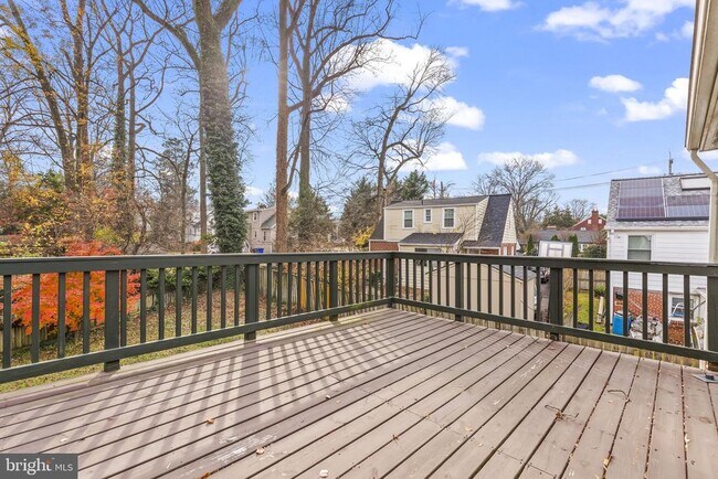 Building Photo - 4 E Franklin Ave