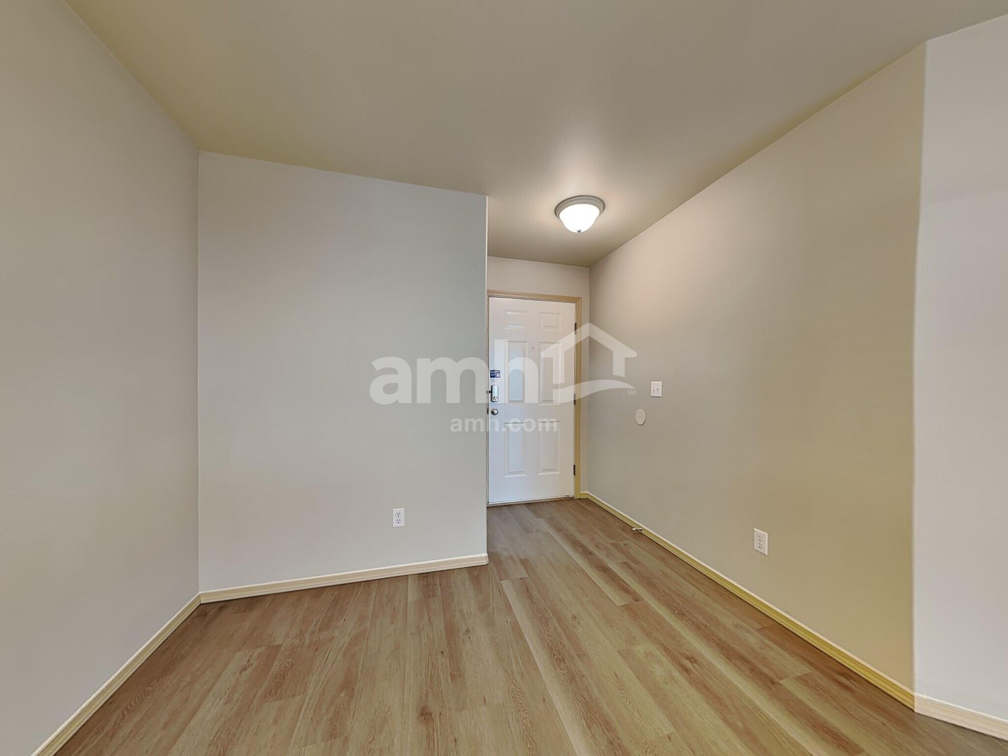 Building Photo - 9523 187 St E